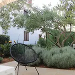 Gemuetliche Mit Terrasse By Interhome Appartement