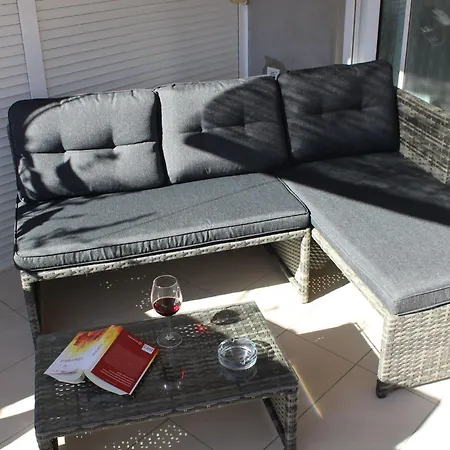 Lägenhet Gemuetliche Mit Terrasse By Interhome *