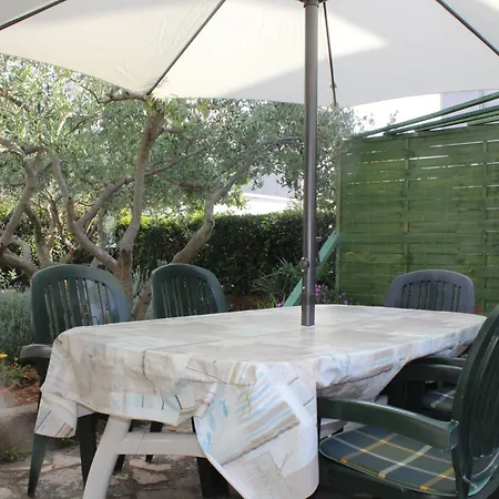 Lägenhet Gemuetliche Mit Terrasse By Interhome Zadar